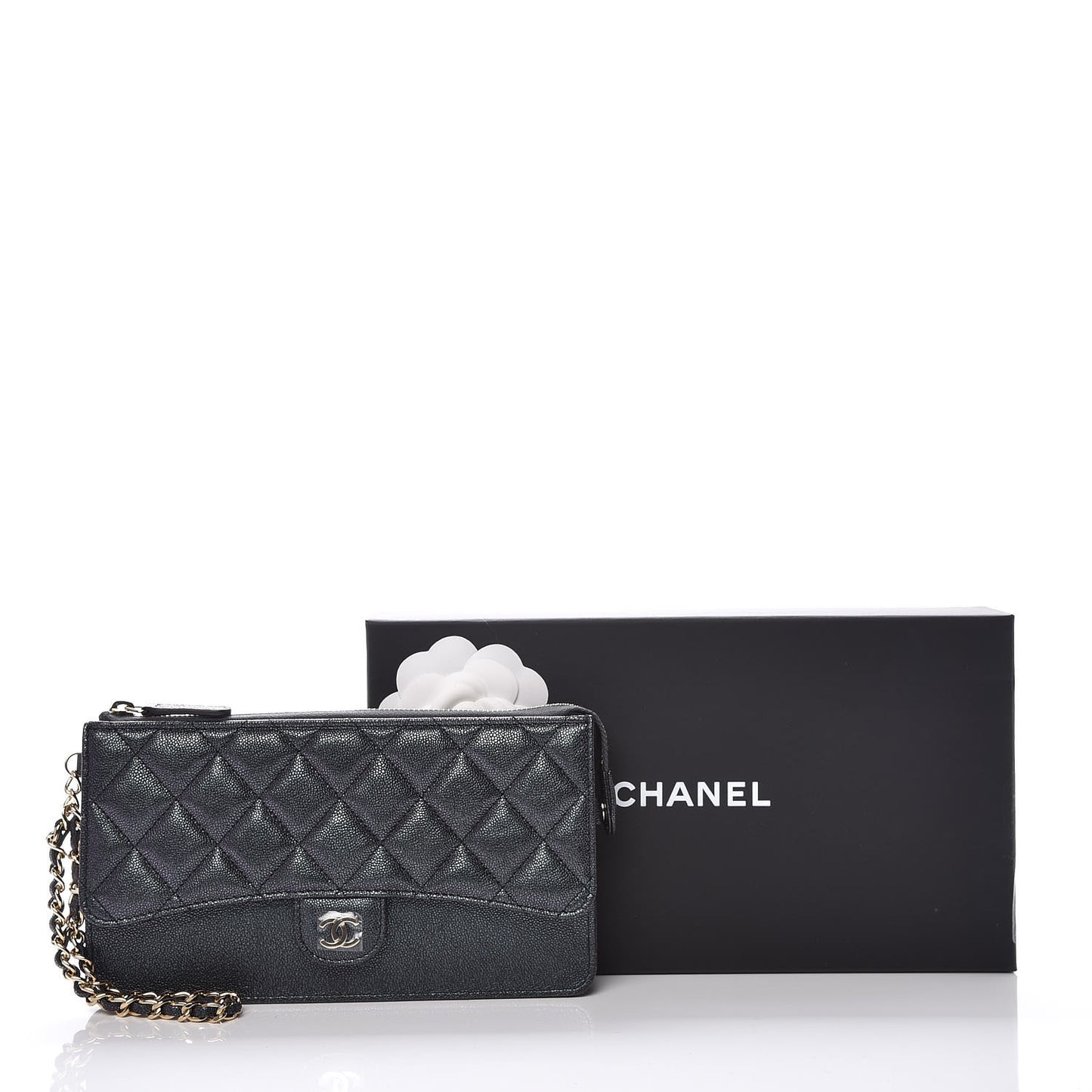 Iridescent Caviar Quilted Classic Pouch With Handle Black