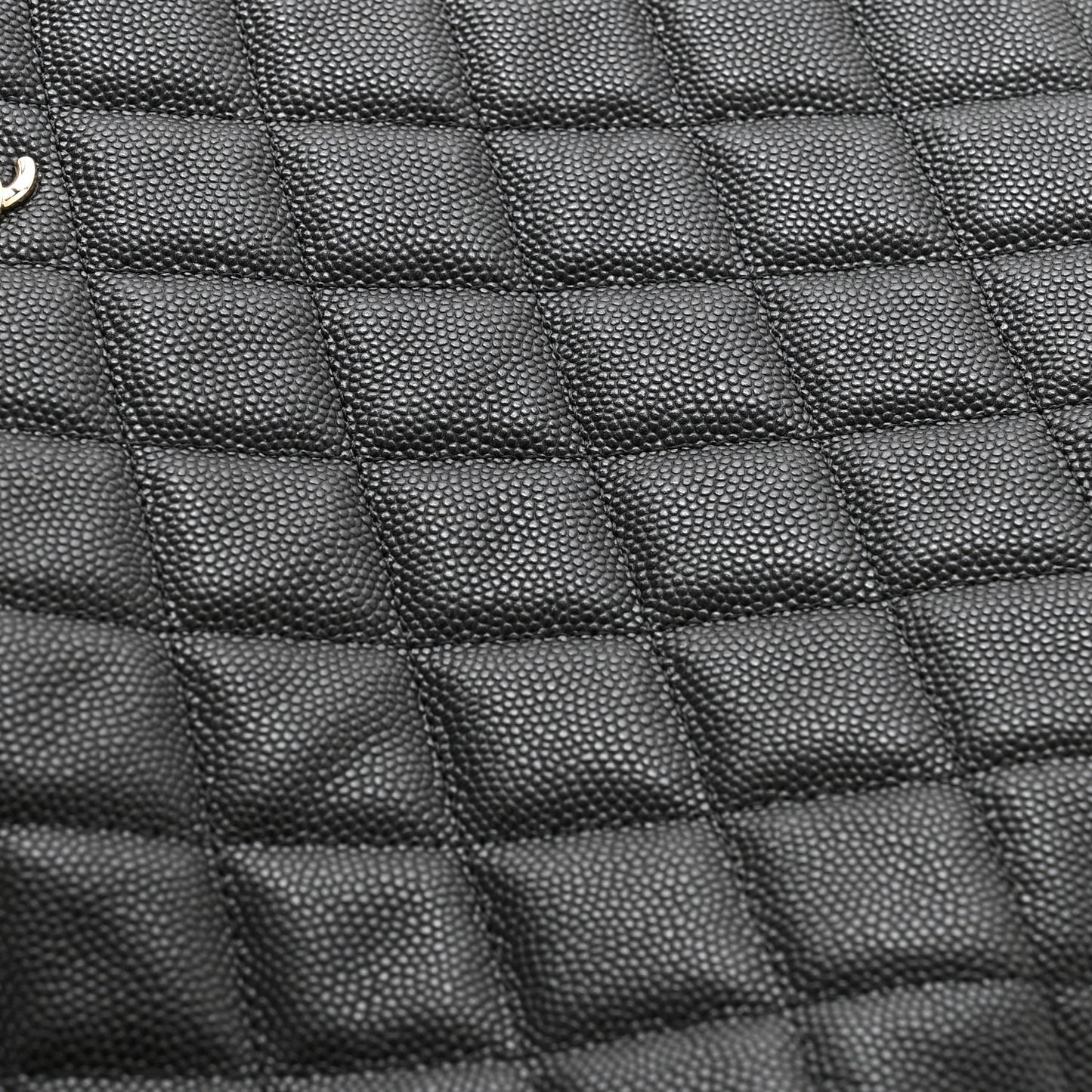 Caviar Quilted Medium Cosmetic Case Black