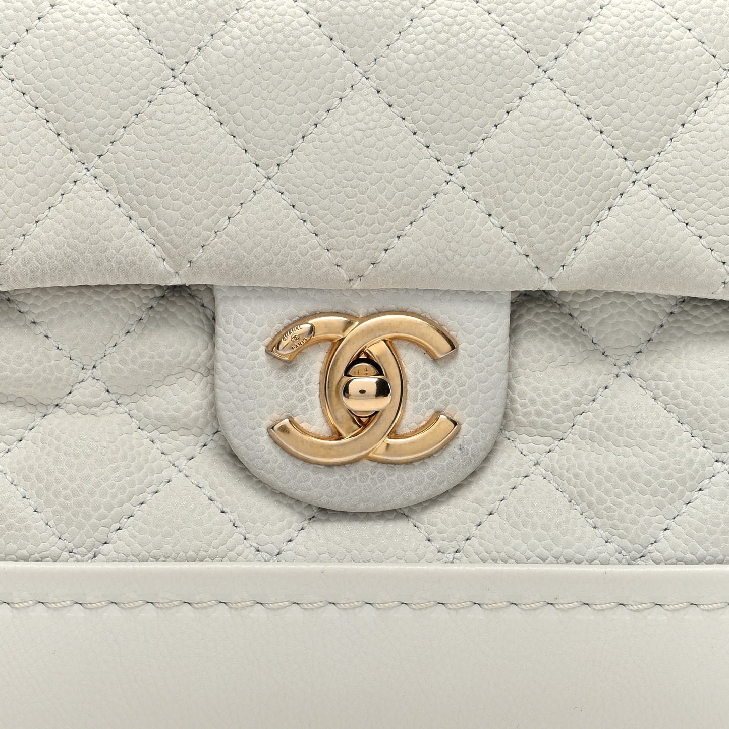 Iridescent Caviar Quilted Medium Globe Trotter Flap White
