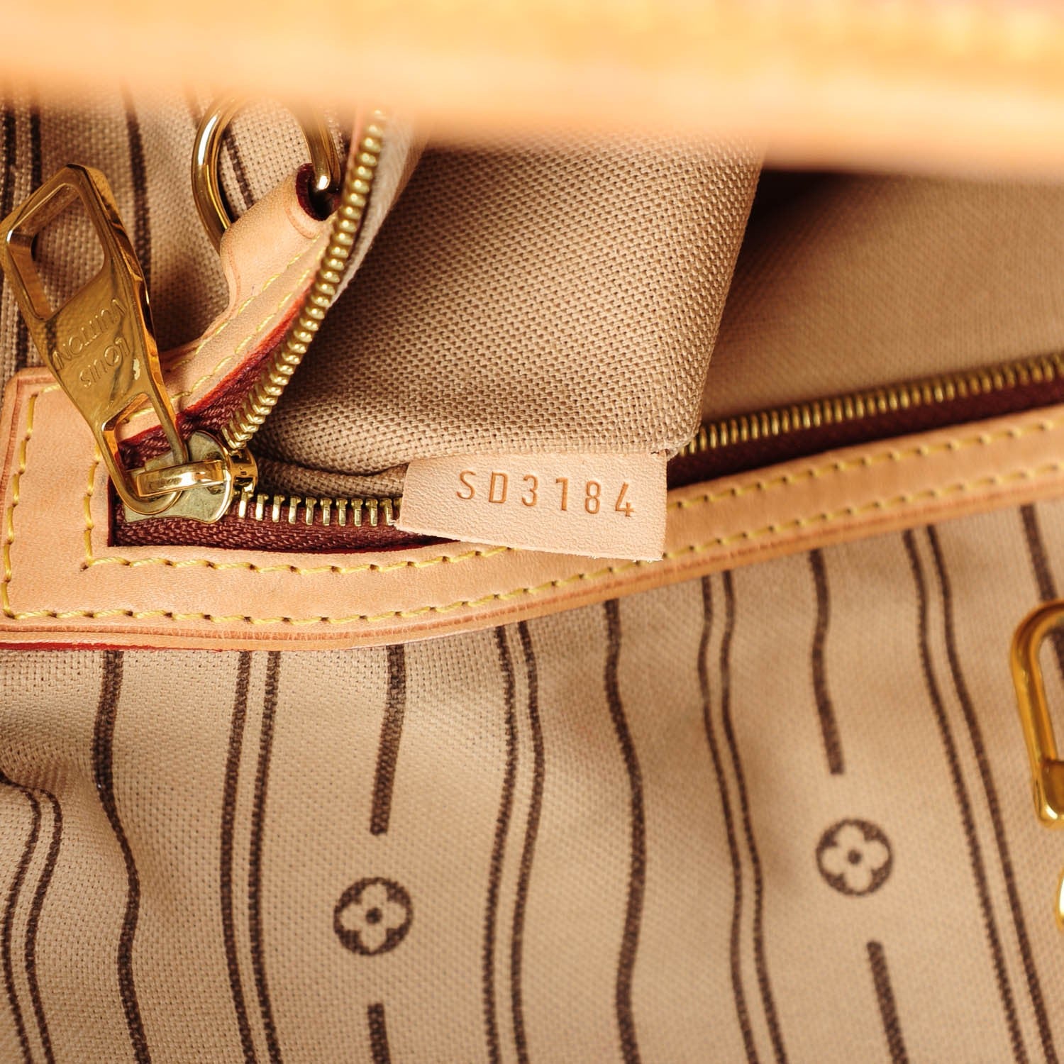 Louis Vuitton Monogram Delightful MM 8 of 9