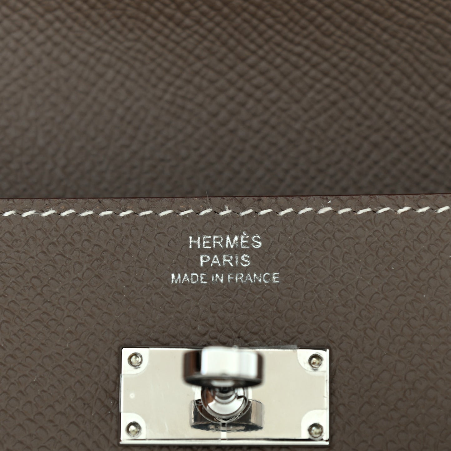 Epsom Kelly Longue Wallet Etoupe