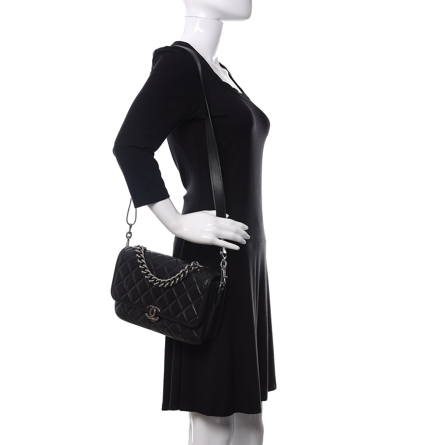 Chanel Caviar Iridescent Calfskin Quilted Medium Daily Carry Messenger Black 2 of 12