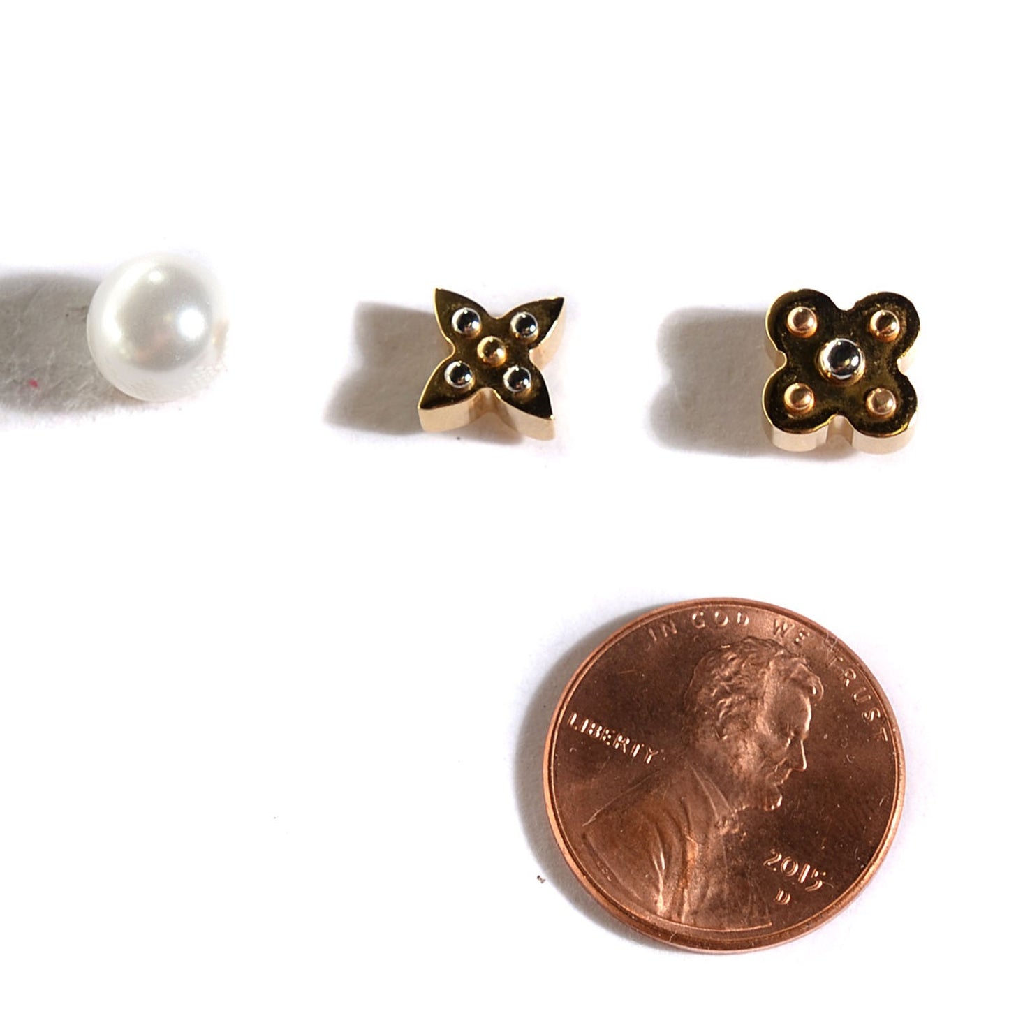 Pearl Charmy Earrings Set Gold