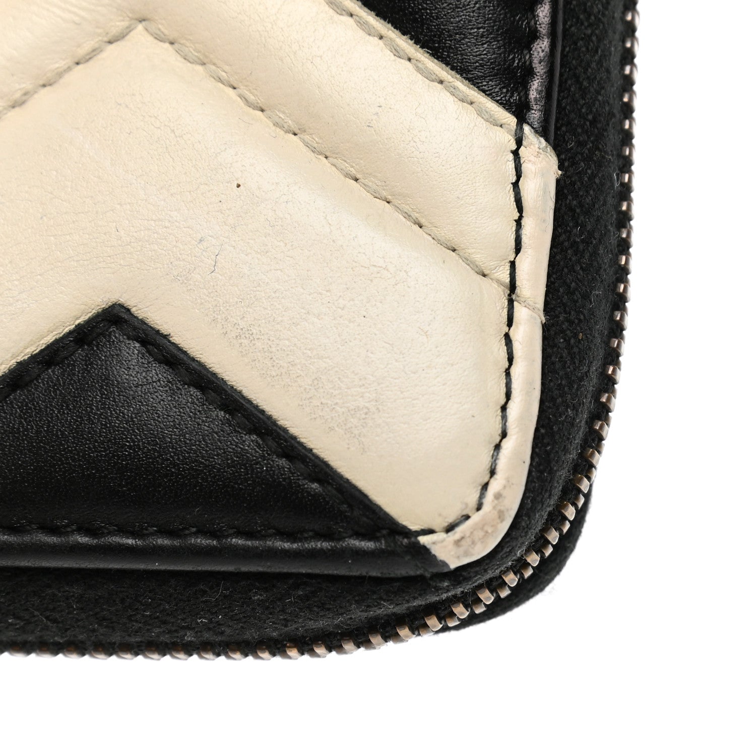 Gucci Calfskin Matelasse GG Marmont Zip Around Wallet Black White 10 of 10