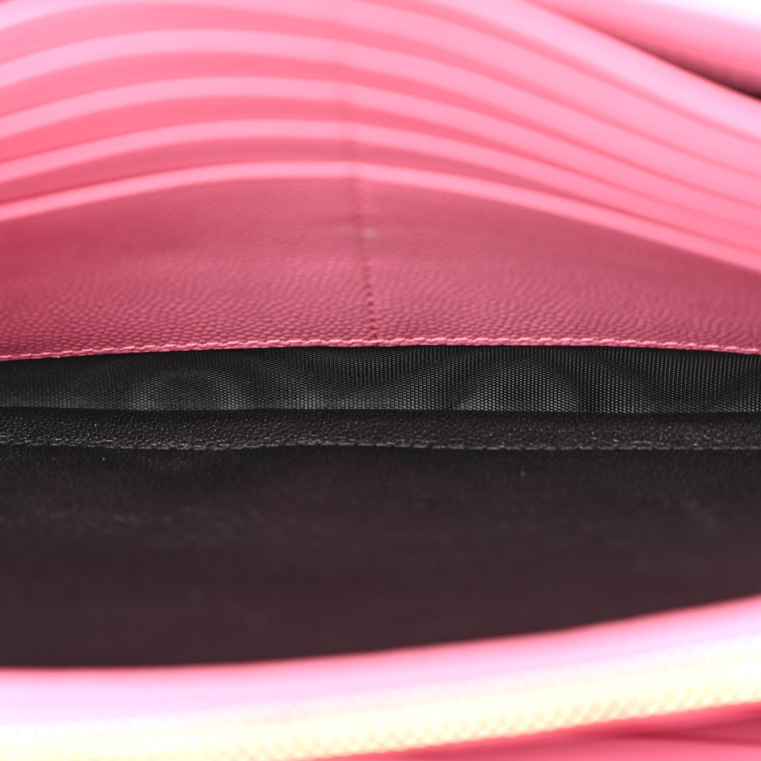 Saint Laurent Grain De Poudre Matelasse Chevron Monogram Chain Wallet Indian Pink 5 of 12