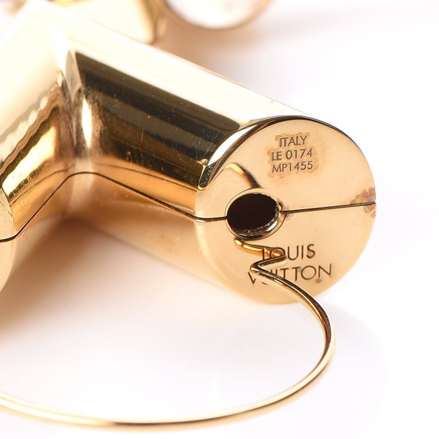 Essential V Single Hoop Earring Gold