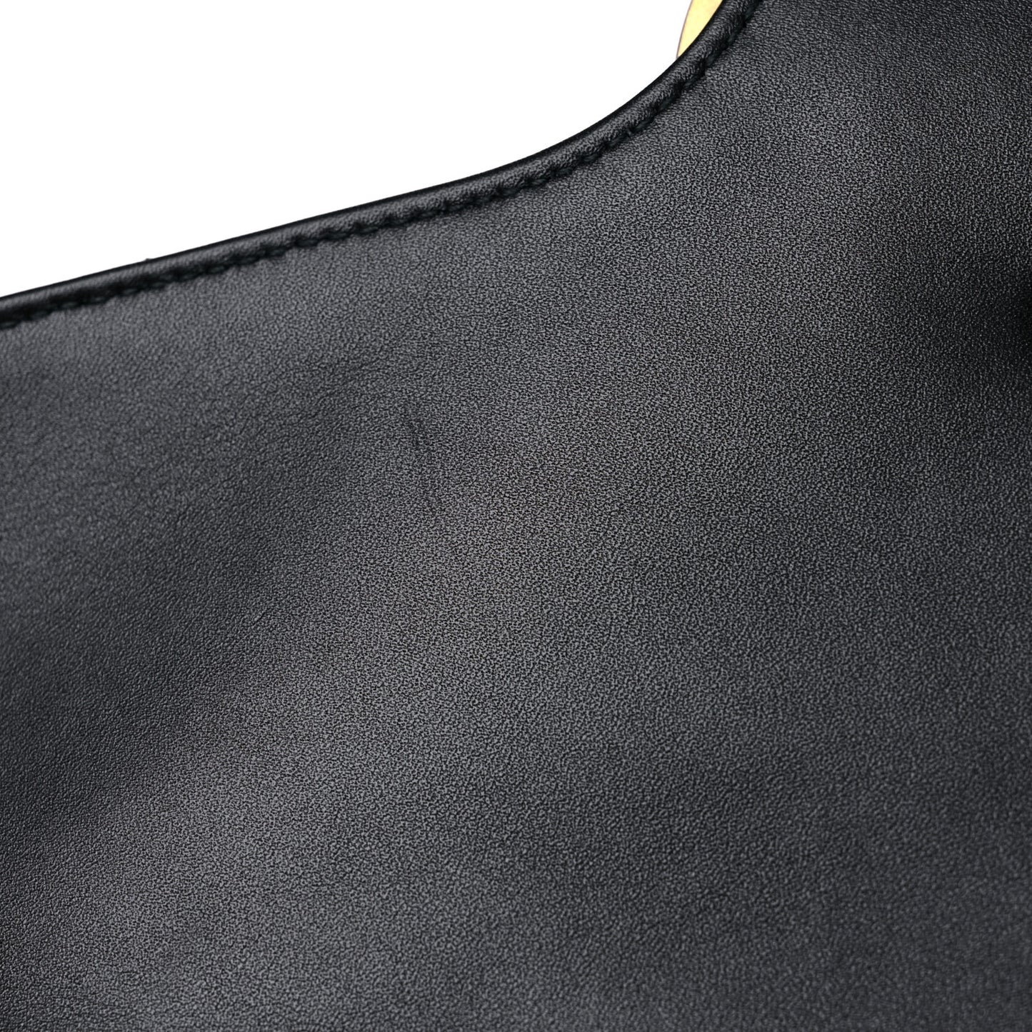 Calfskin Matelasse Medium GG Marmont Shoulder Bag Black