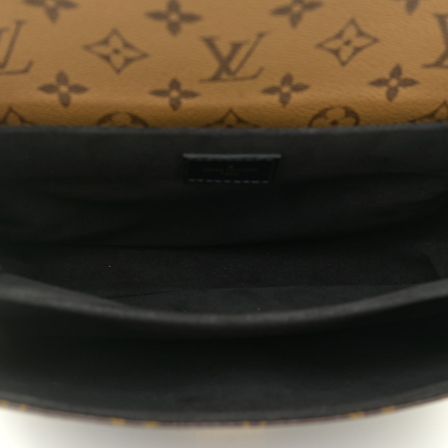 Reverse Monogram Pochette Metis