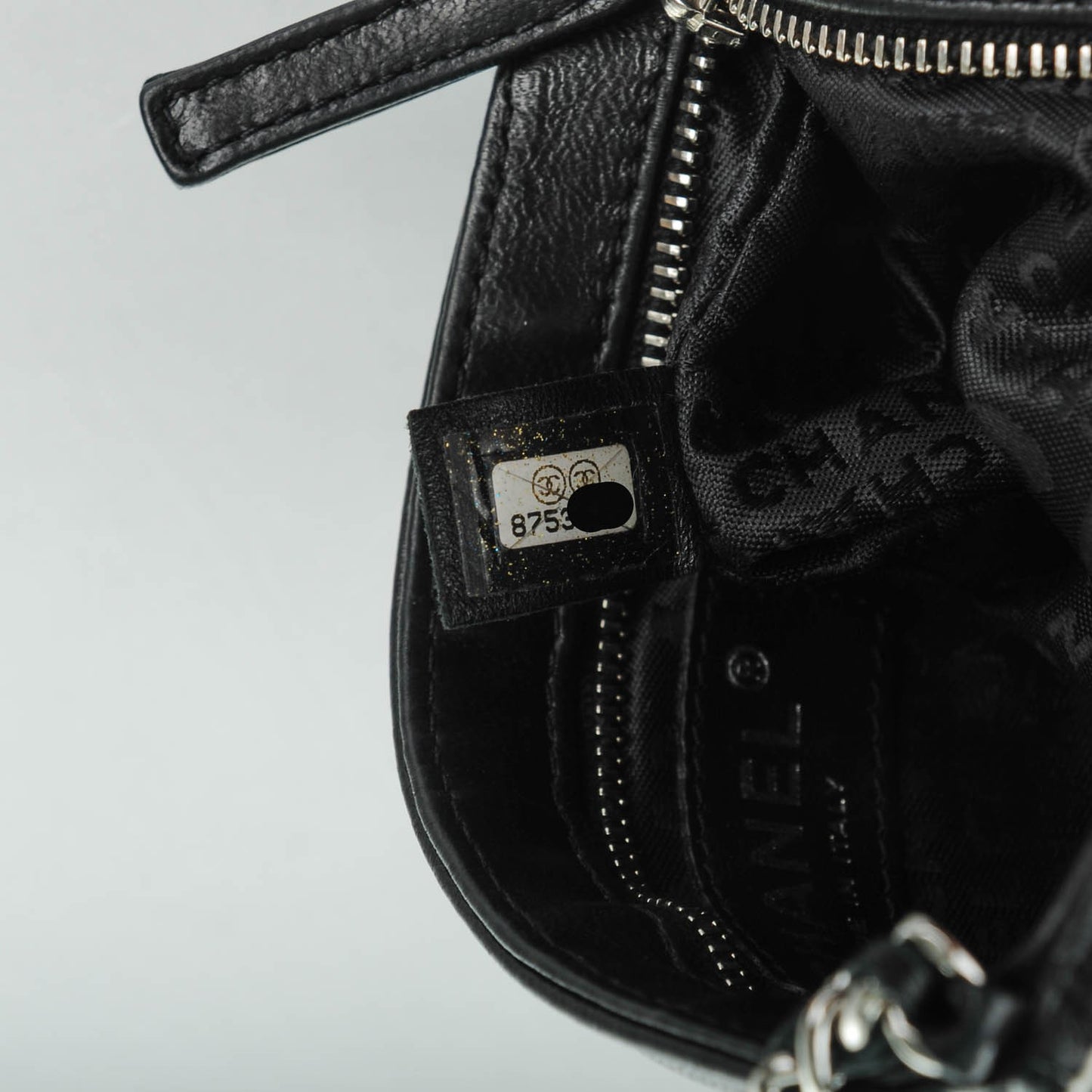 Lambskin Lax Pochette Black