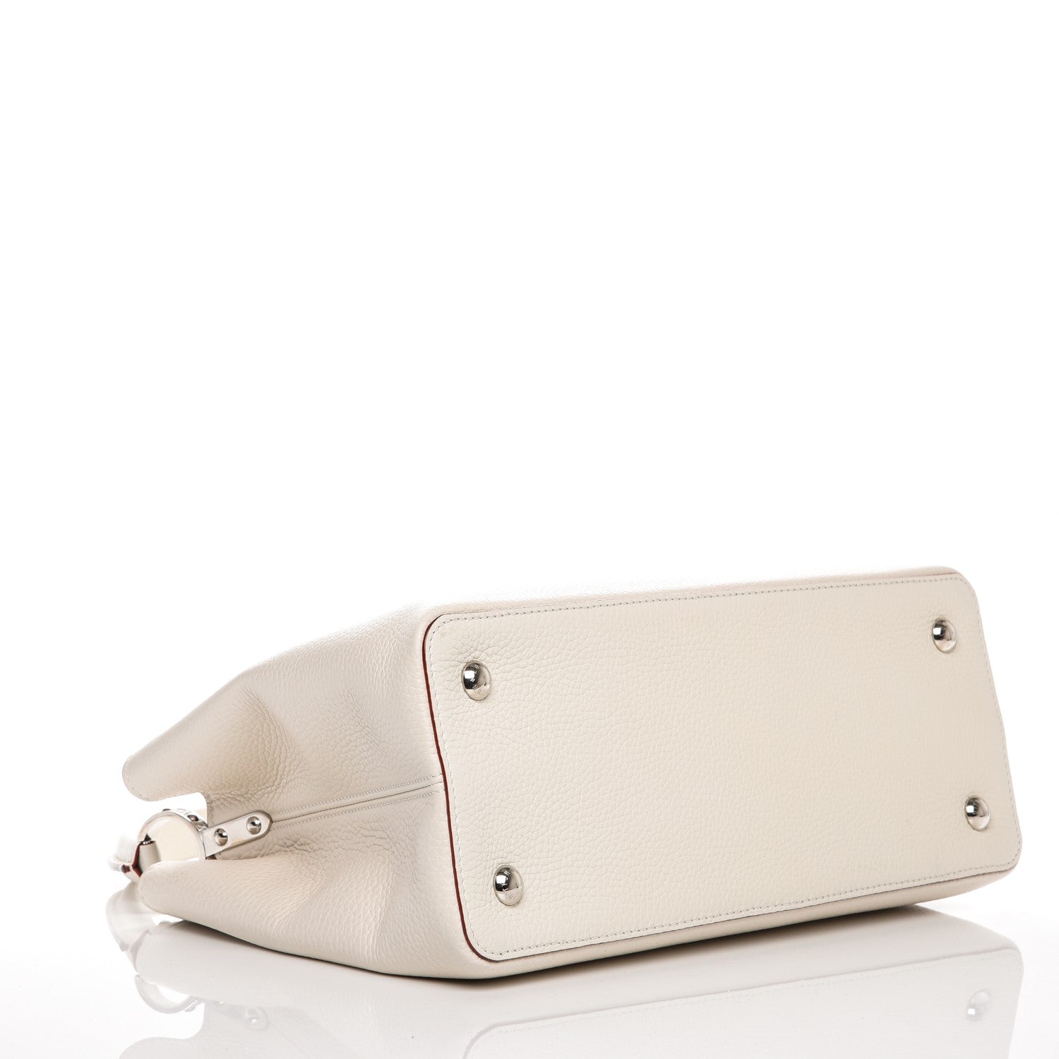 Louis Vuitton Taurillon Capucines MM Milk 4 of 6
