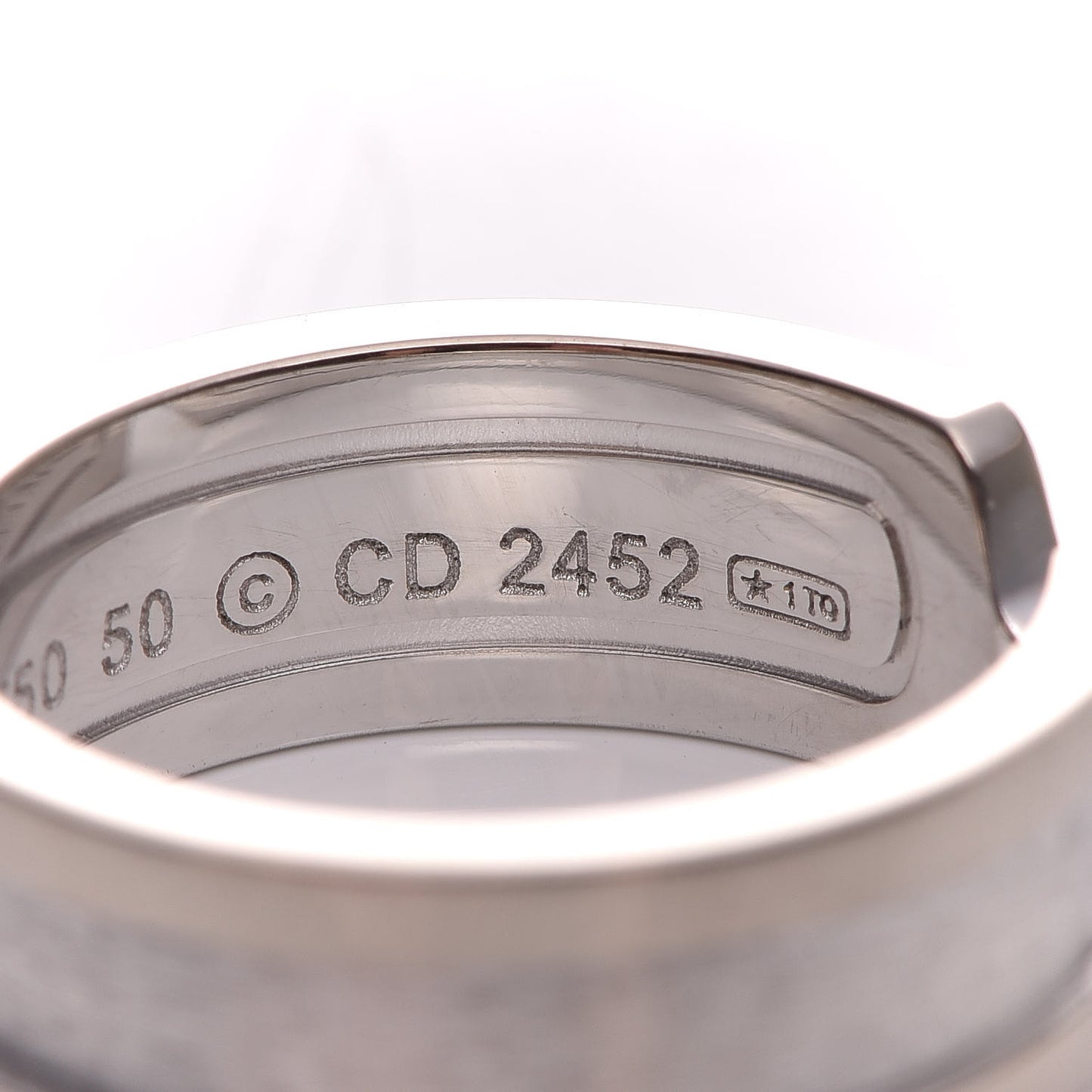 18K White Gold 7mm C De Ring 50 5.25