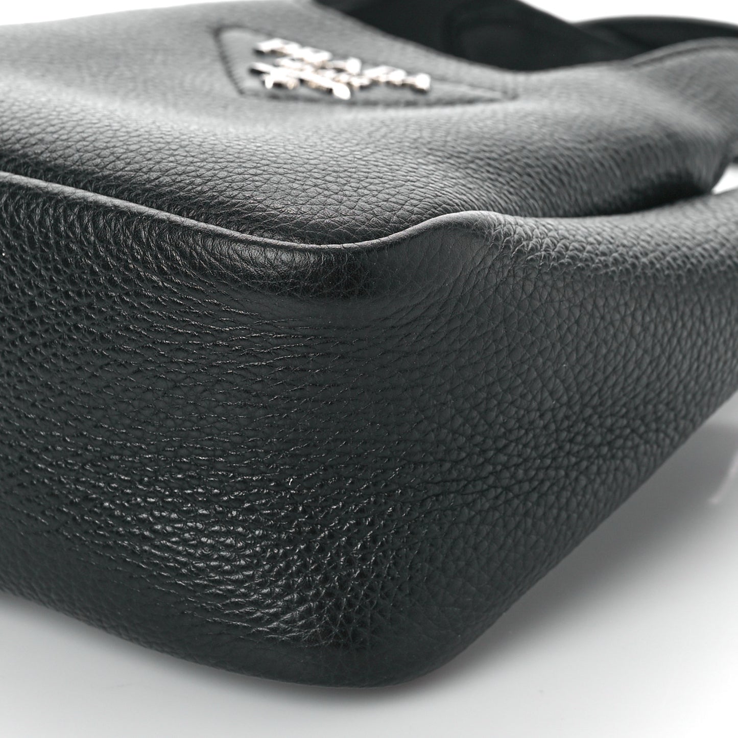 Vitello Daino Soft Mini Dynamique Tote Black