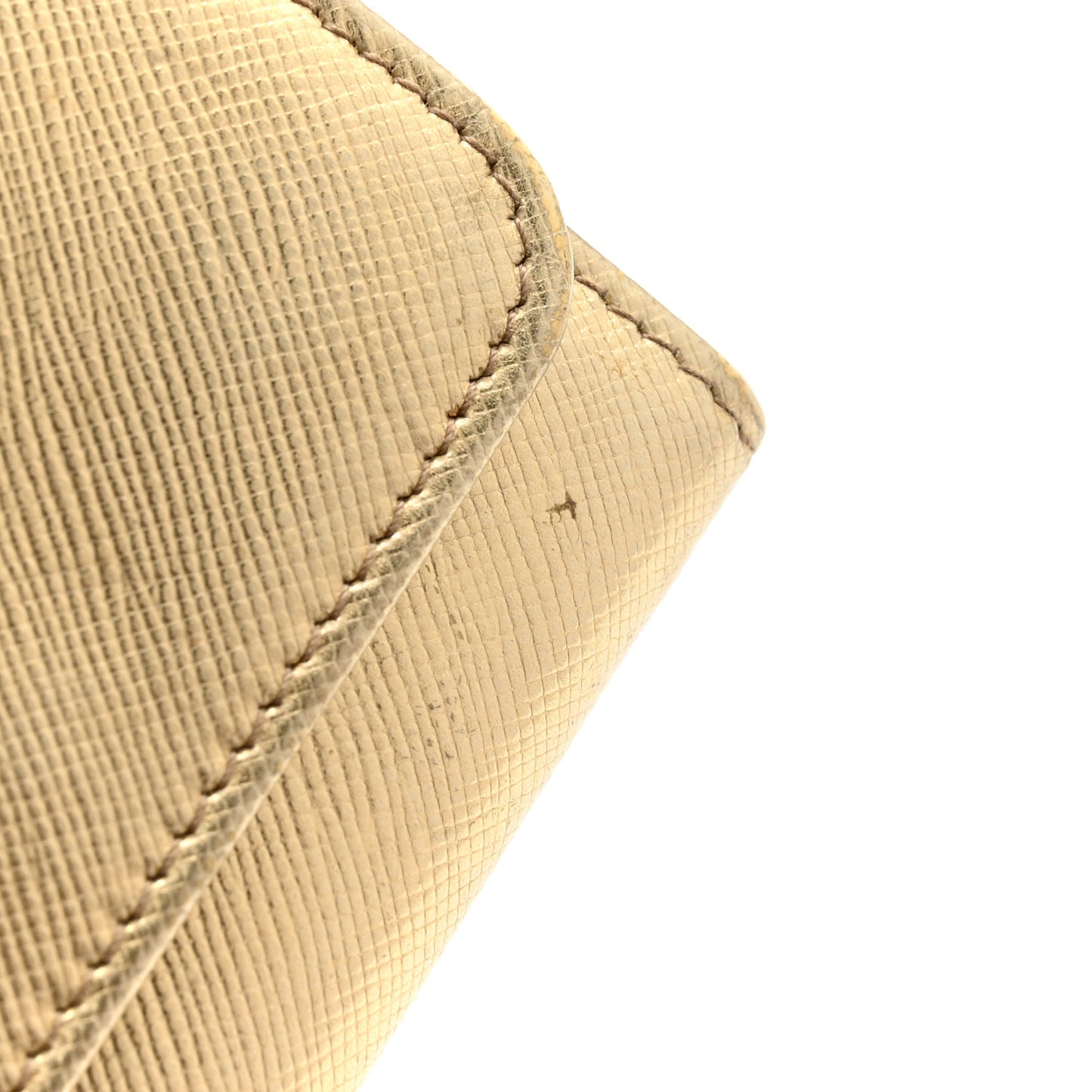 Metallic Saffiano Wallet On Chain Platino