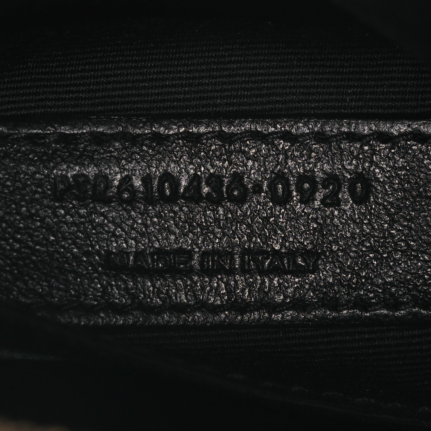 Saint Laurent Grain De Poudre Matelasse Chevron Quilted Round Vinyle Camera Bag Crema Soft 22 of 40