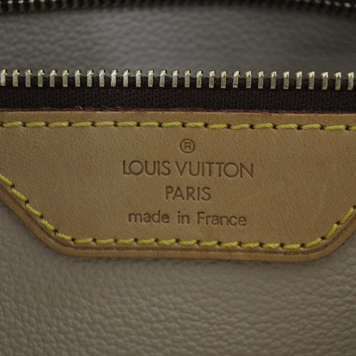 Monogram Petit Bucket 23