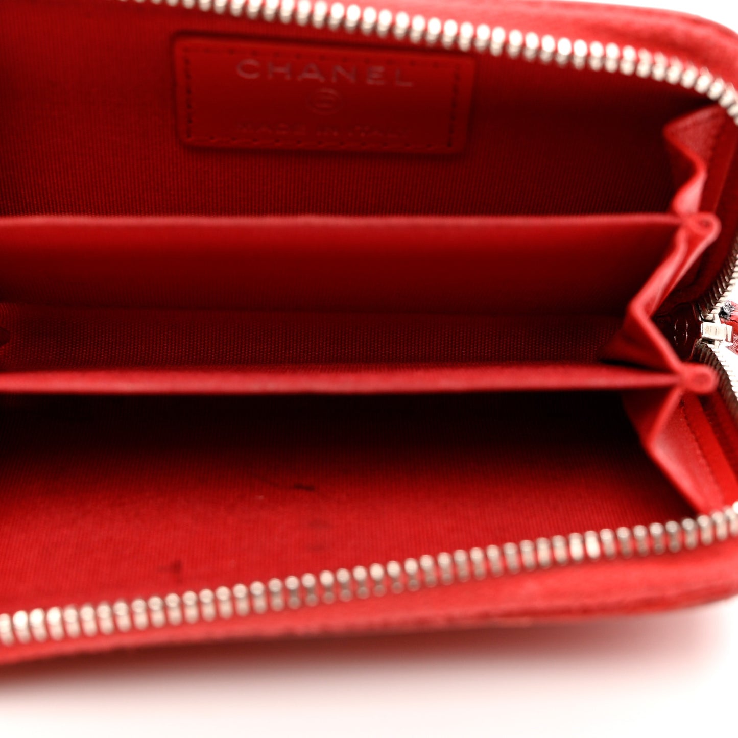 Caviar Camellia Embossed Zip Coin Purse Red