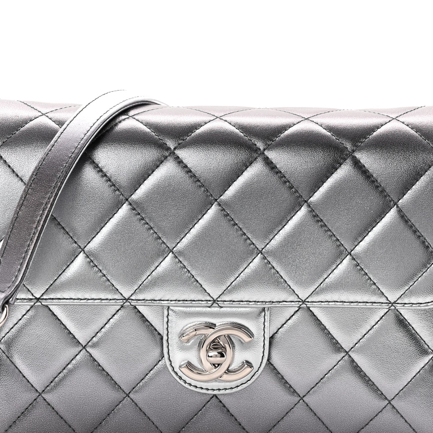 Metallic Lambskin Large Like A Wallet Flap Silver