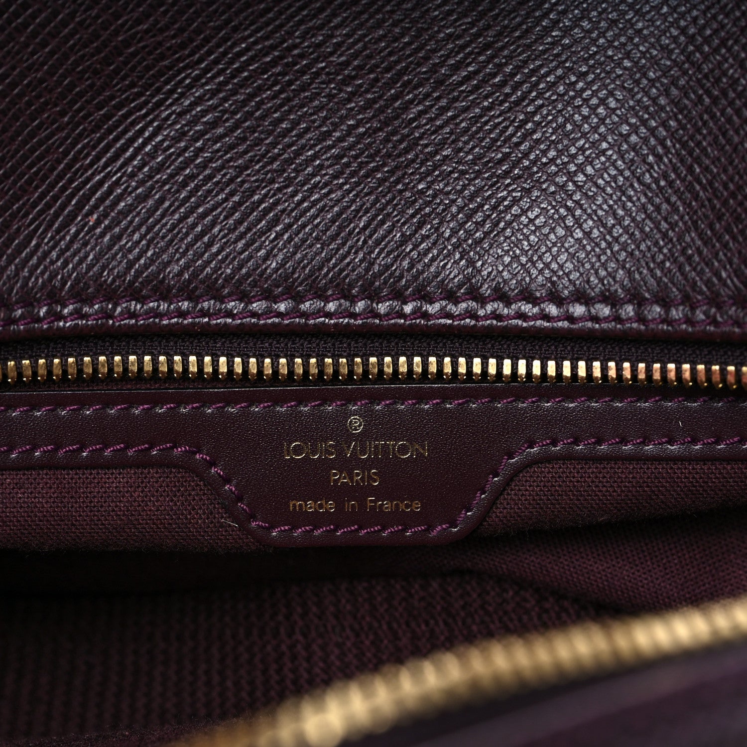 Louis Vuitton Taiga Reporter Messenger Acajou 7 of 8