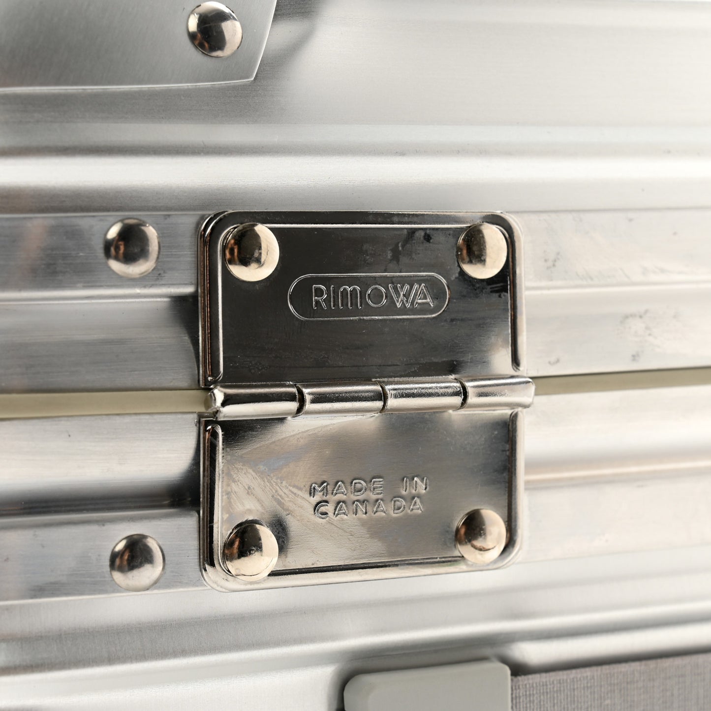 Aluminum Topas Vanity Case Silver