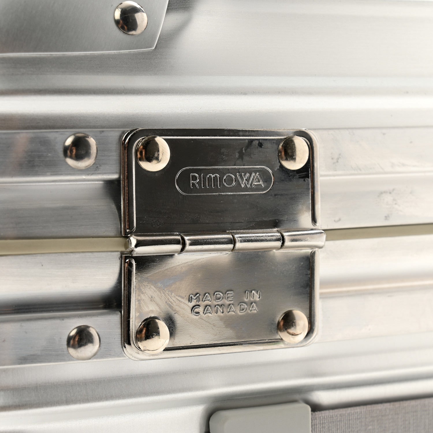 Rimowa Aluminum Topas Vanity Case Silver 12 of 20
