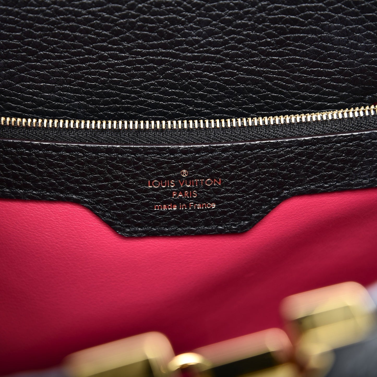Taurillon Capucines MM Black
