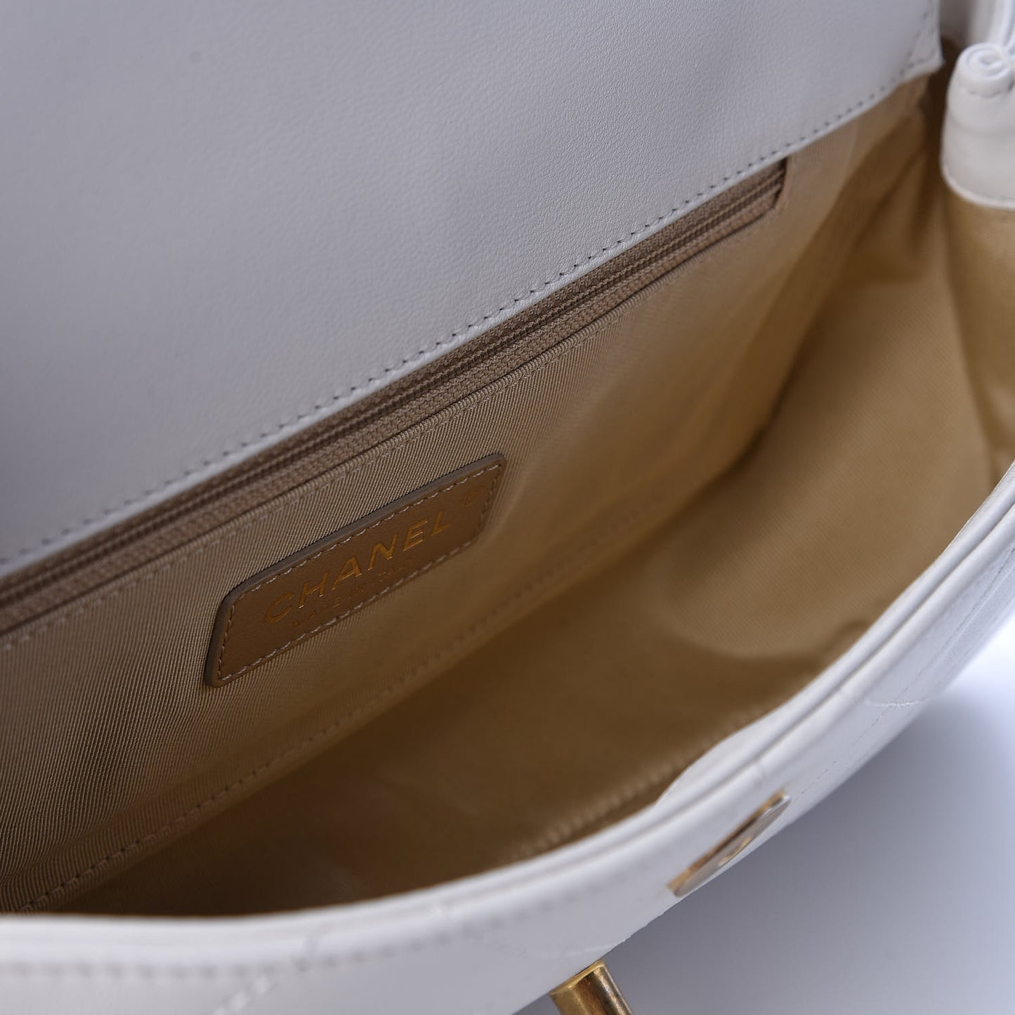 Lambskin A Real Catch Flap Bag White