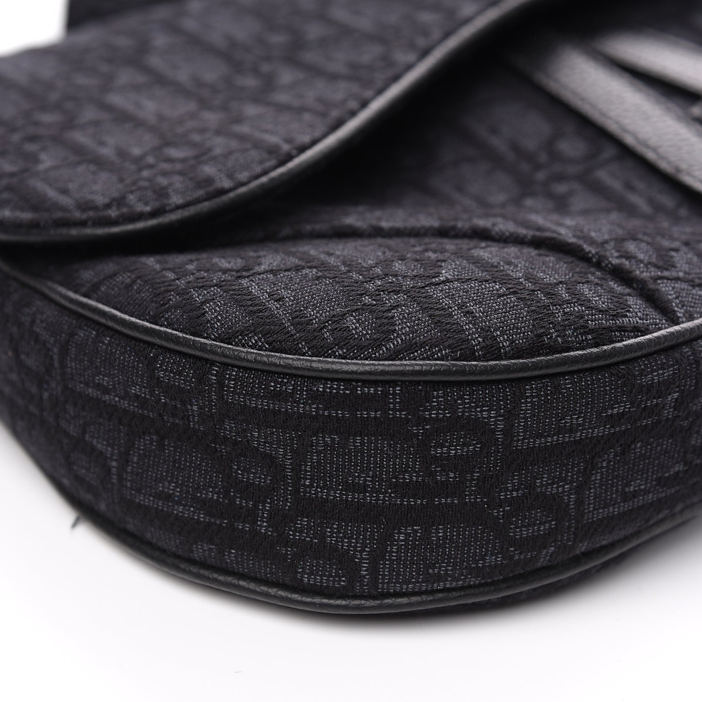 Oblique Mens Saddle Bag Black