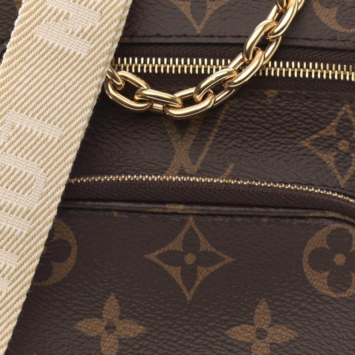 Louis Vuitton Monogram Utility Phone Sleeve 8 of 8