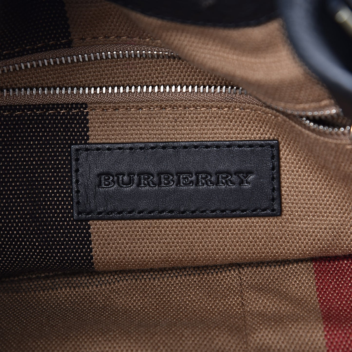 Grainy Calfskin House Check Medium Maidstone Black