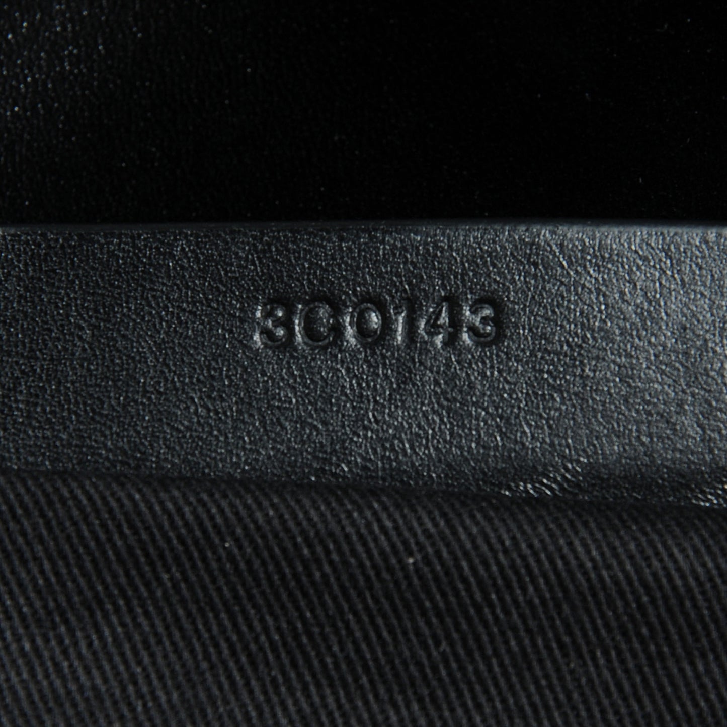 Shiny Lord Calfskin Medium Antigona Black
