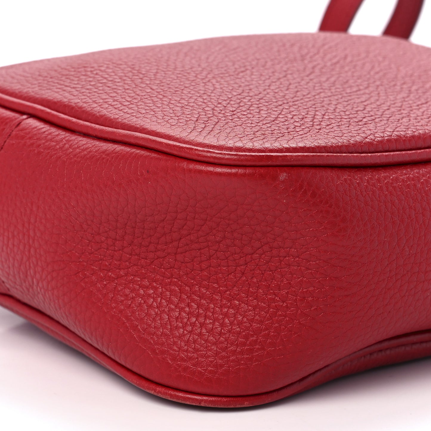 Pebbled Calfskin Small Soho Disco Bag Vibrant Red