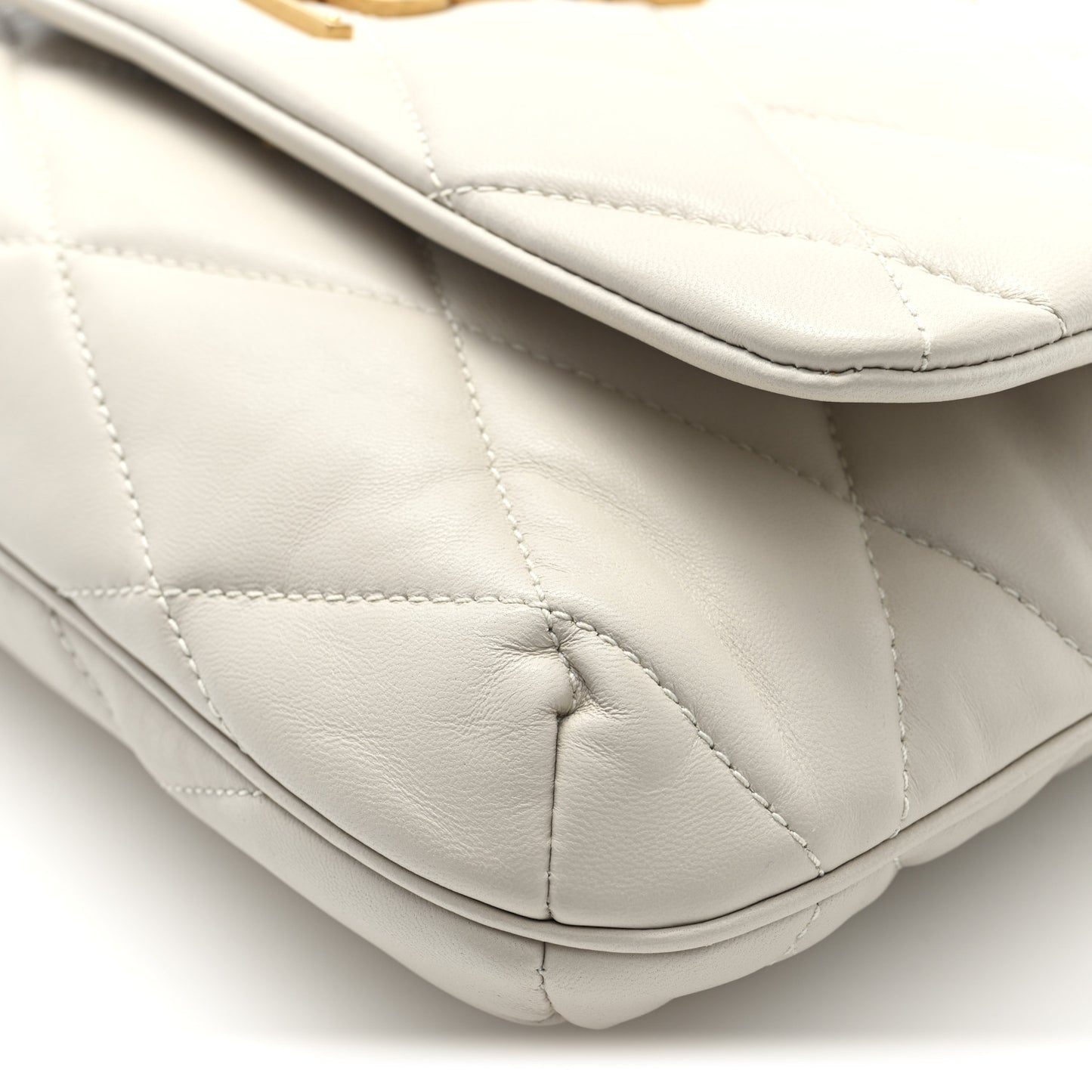 Lambskin Quilted Le 57 Diamond Shoulder Bag Crema Soft