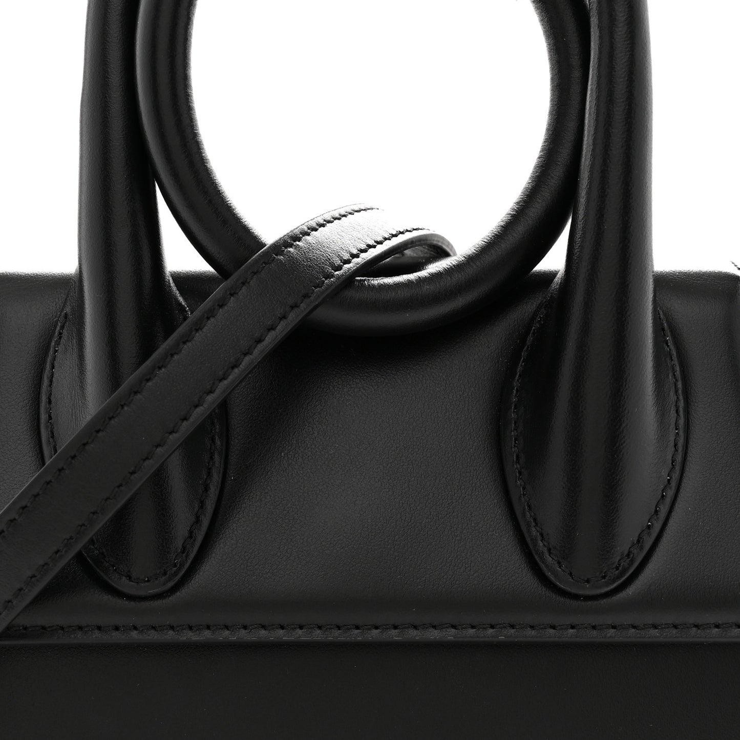 Smooth Calfskin Le Chiquito Noeud Black