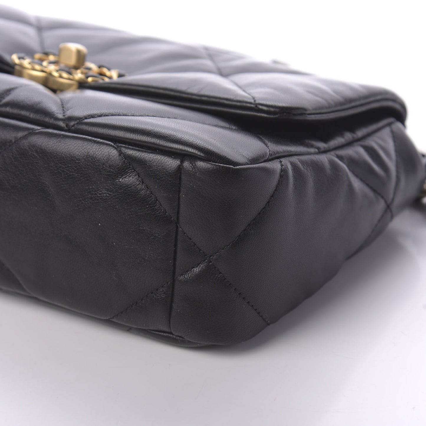 Lambskin Quilted Medium 19 Flap Black