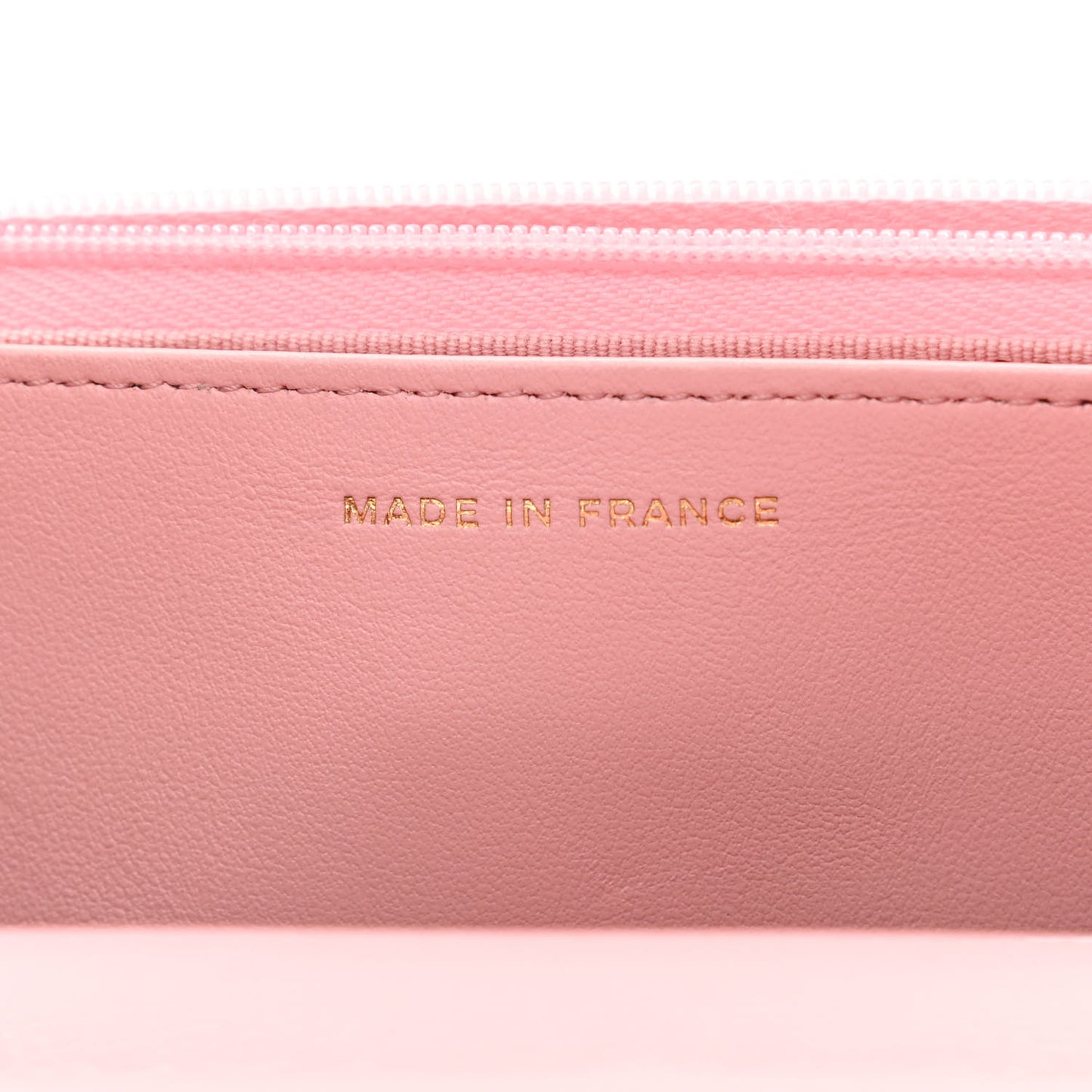 Caviar Quilted Wallet on Chain WOC Light Pink