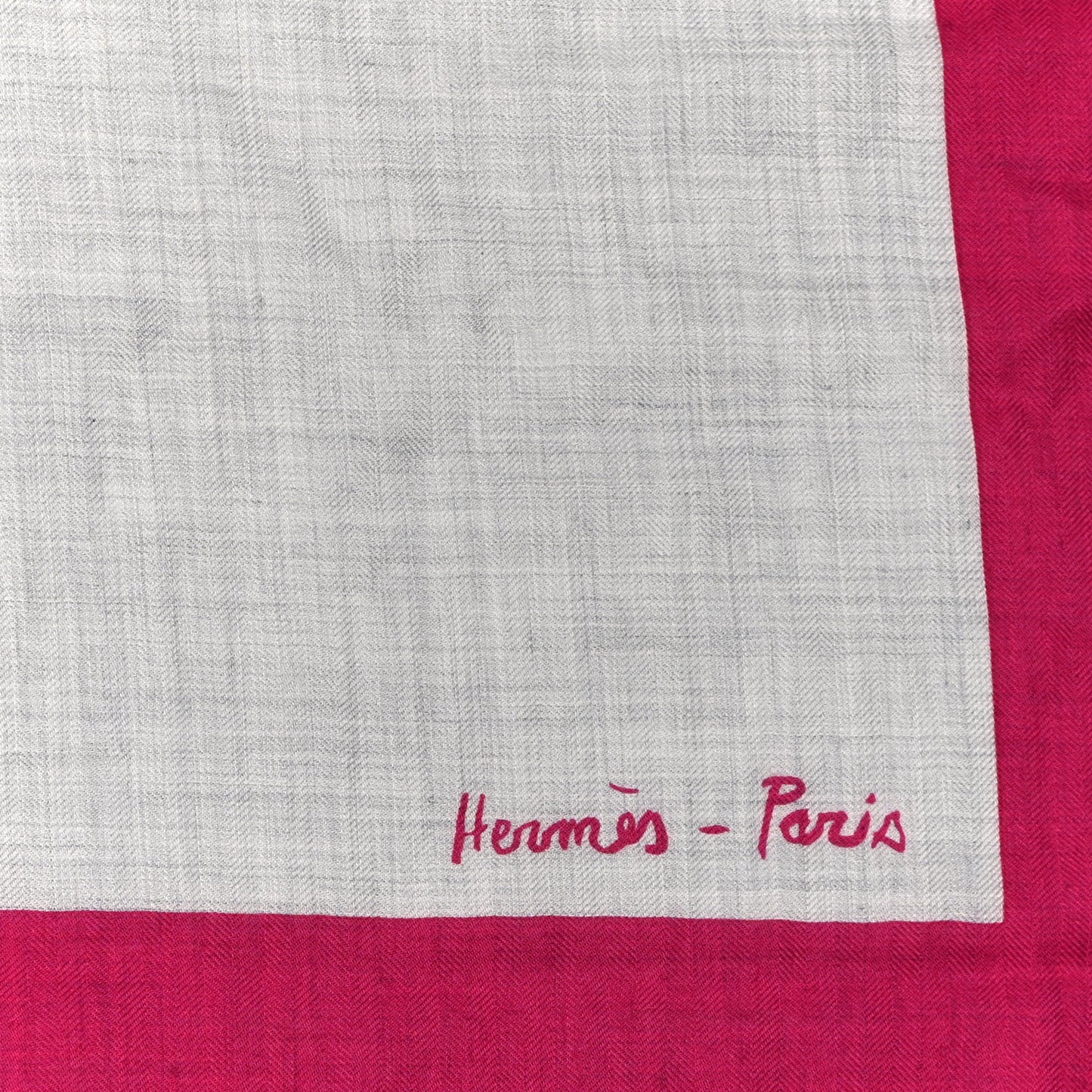 Cashmere Silk Chevaux Au Pre Shawl 140 Fuchsia Gris Chine Framboise