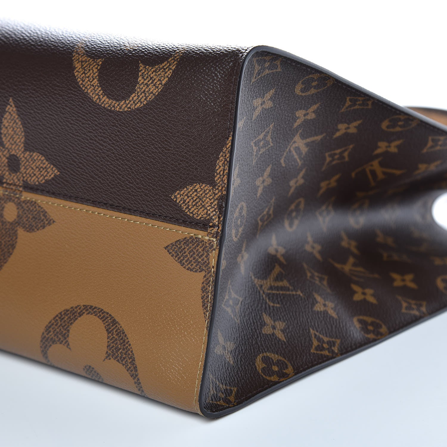 Louis Vuitton Reverse Monogram Giant Onthego GM 8 of 10