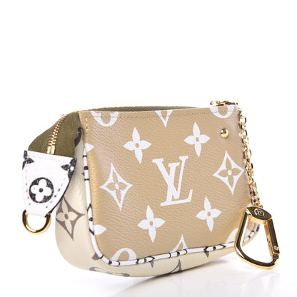 Louis Vuitton Monogram Giant Micro Pochette Accessories Kaki White 3 of 10