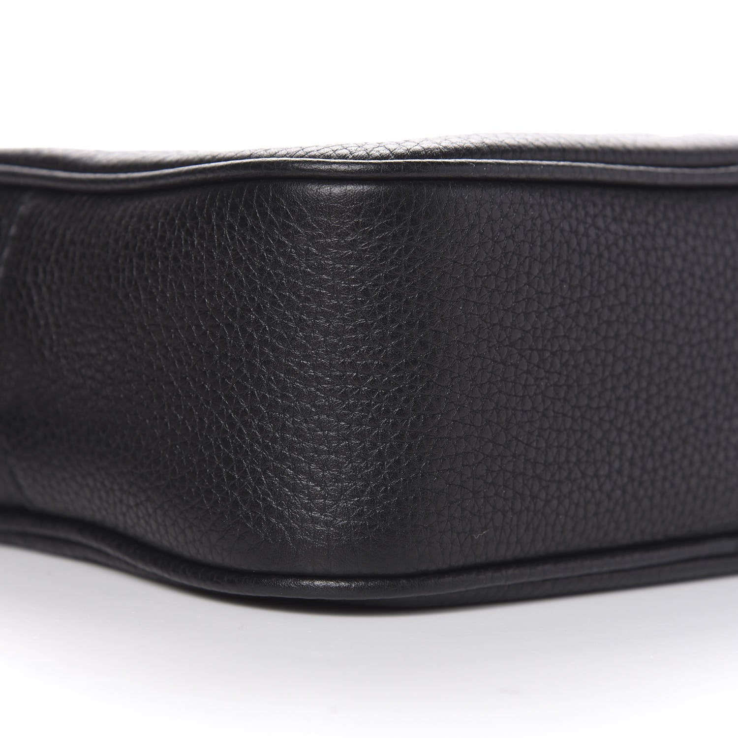 Gucci Pebbled Calfskin Small Soho Disco Bag Black 8 of 10