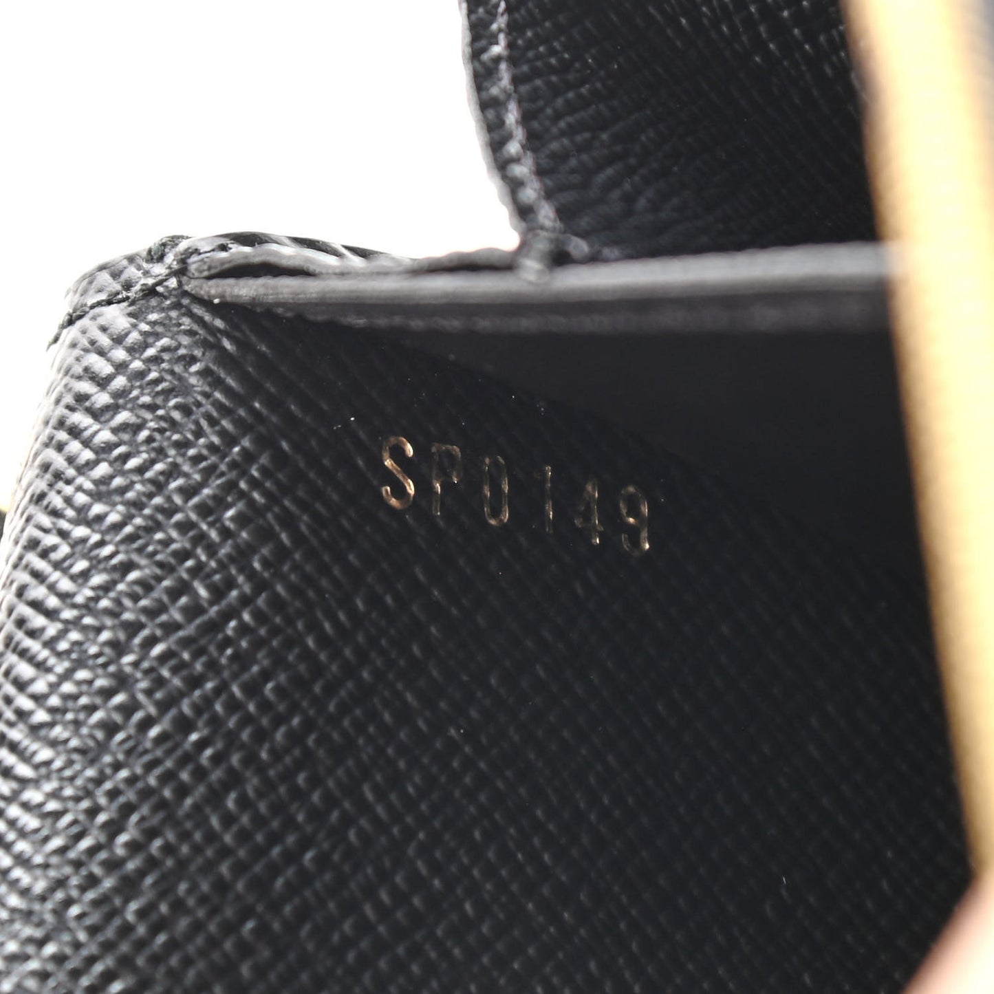 Epi Love Lock Twist Chain Wallet Black