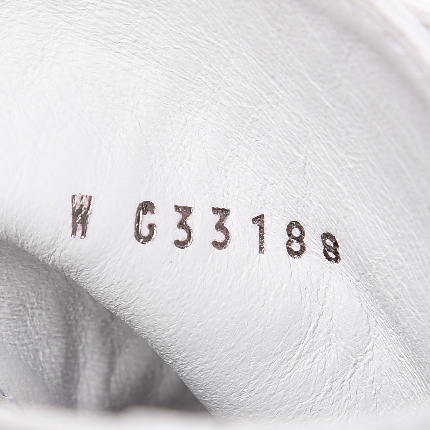 Crackled Calfskin Pearl Chain CC Combat Short Boots 36.5 White