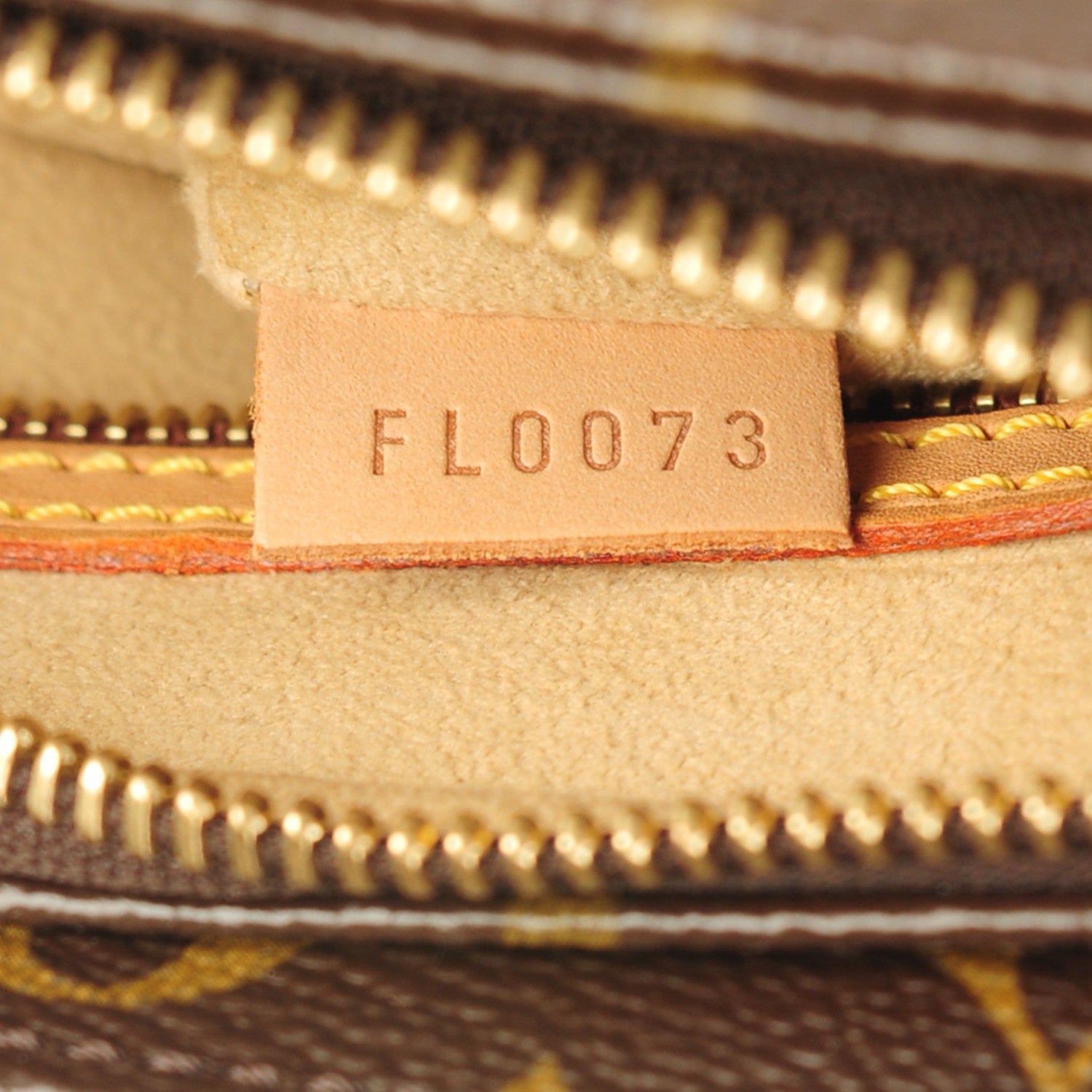 Louis Vuitton Monogram Looping MM 8 of 8