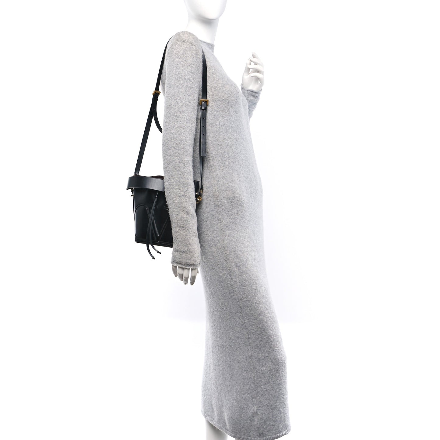 Calfskin Vlogo Walk Bucket Bag Black