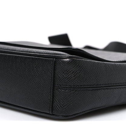 Louis Vuitton Taiga District PM Black 9 of 9
