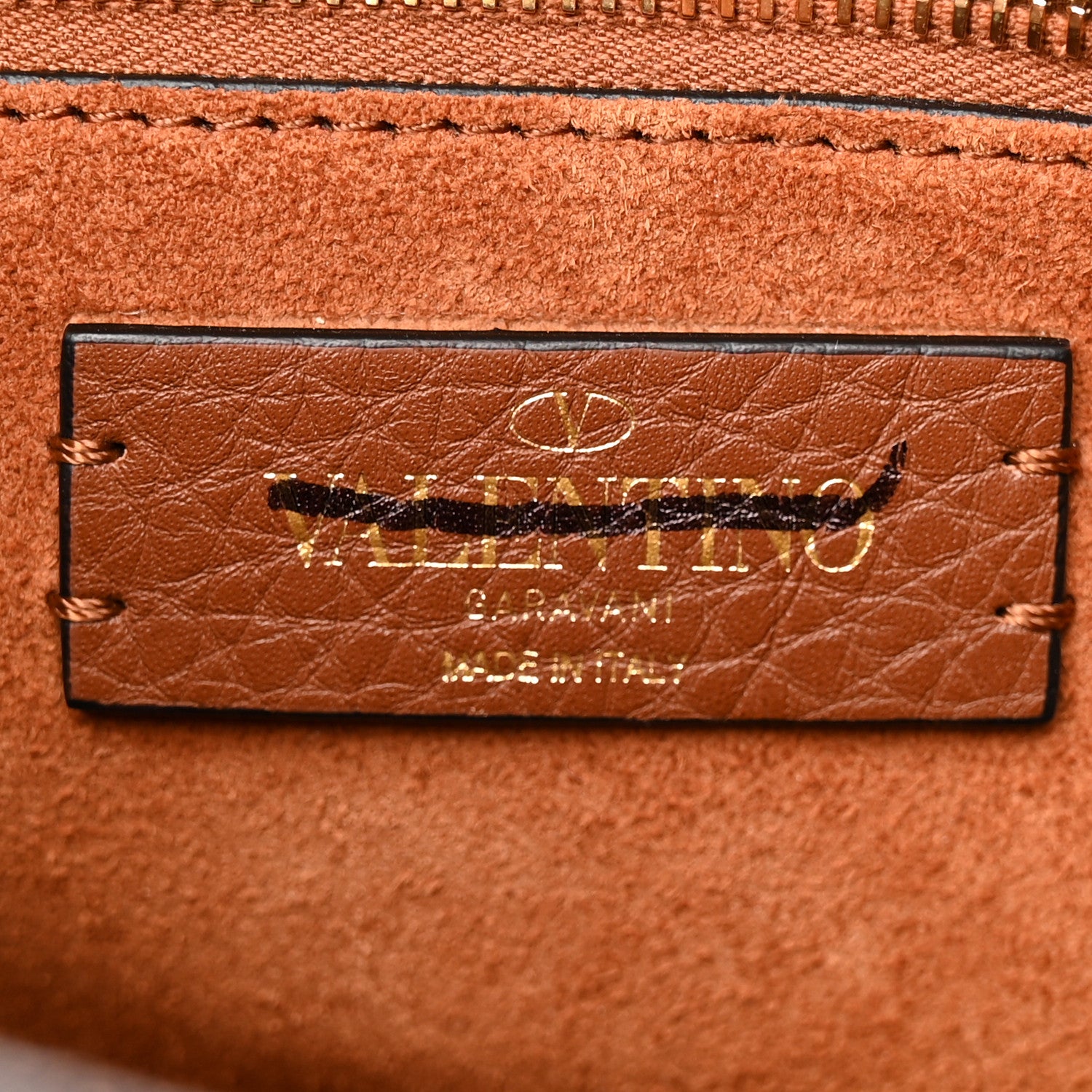 Valentino Garavani Grained Calfskin Large Roman Stud Shoulder Bag Selleria 6 of 13