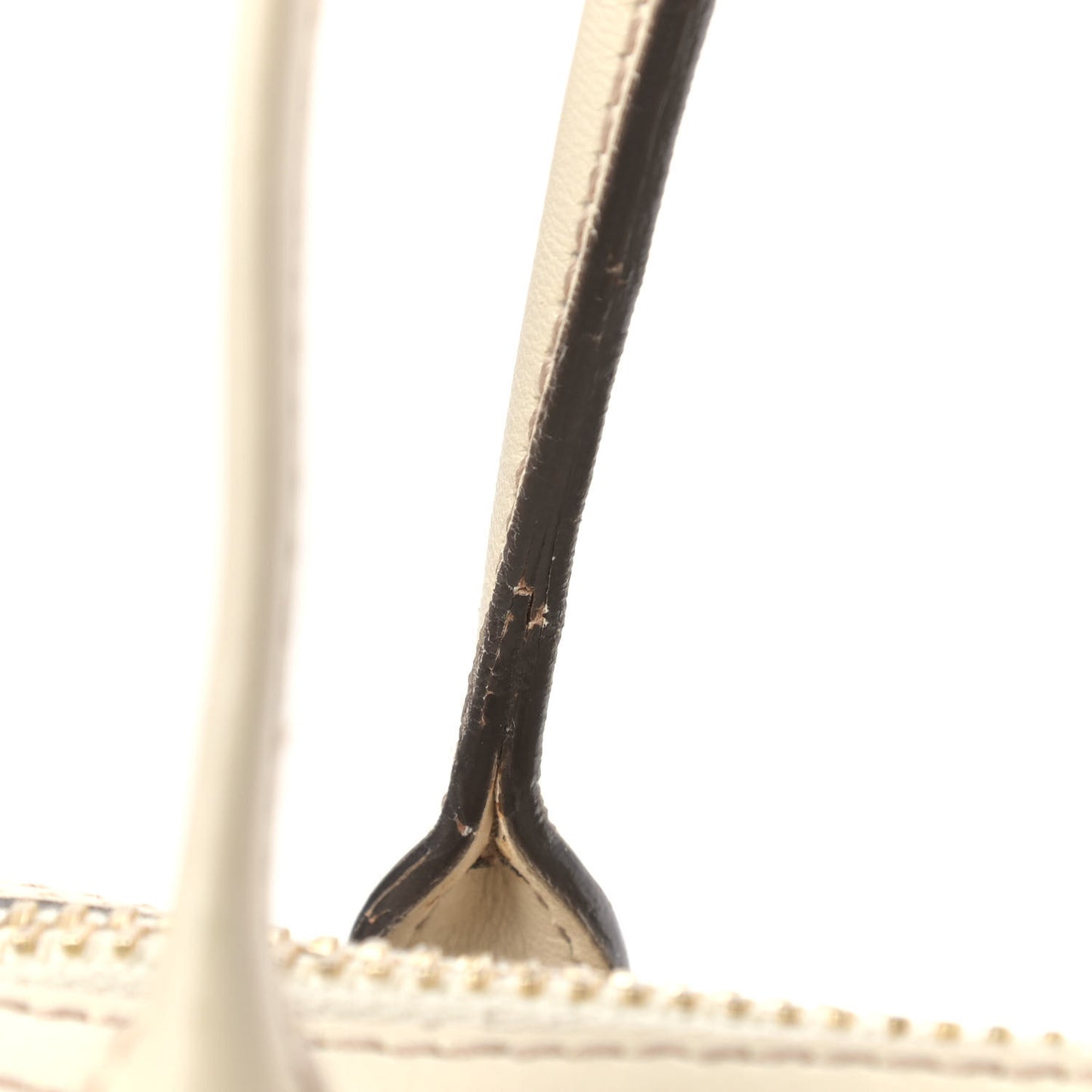 Monogram Medium New Britt Boston Off White