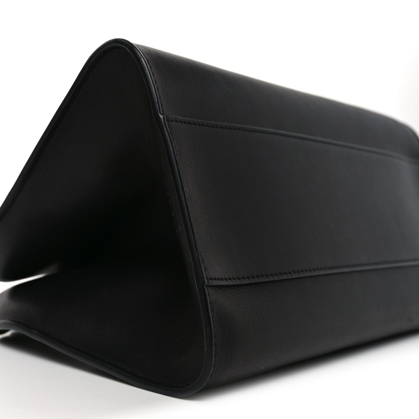 Smooth Calfskin Peggy Bag Black