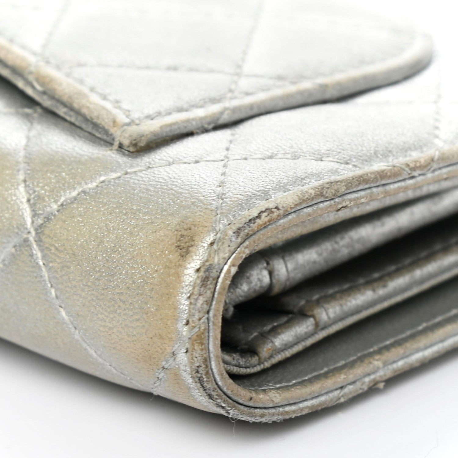 Chanel Metallic Lambskin Quilted Yen Wallet Silver 15 of 16