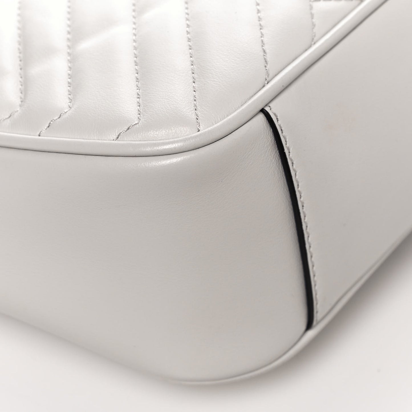 Calfskin Matelasse Small GG Marmont Shoulder Bag White