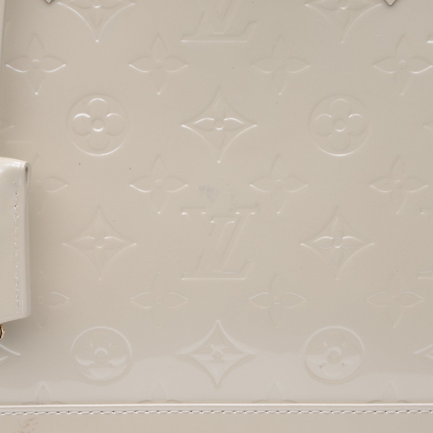 Louis Vuitton Vernis Alma PM Blanc Corail 8 of 12